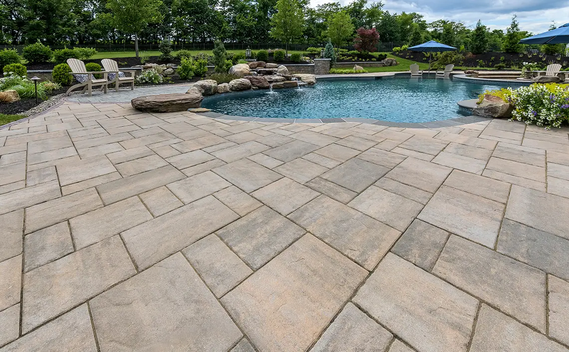 Unilock Beacon Hill Flagstone pool deck